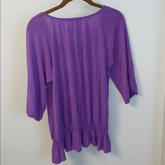 Ladies top - Picture 2 of 2